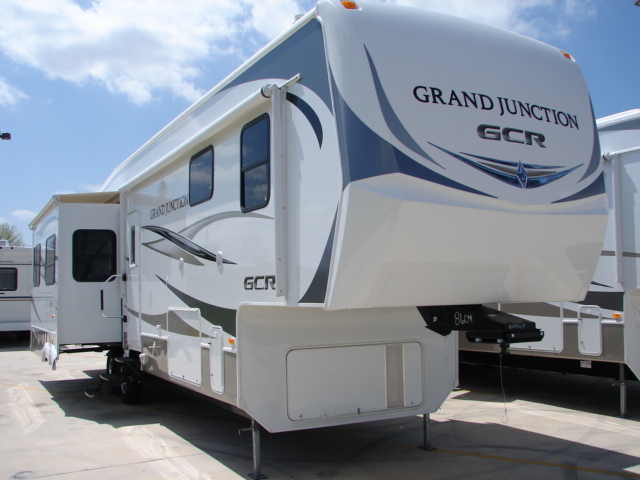 New 2009 Dutchmen Grand Junction 35TMS Fifth Wheel For Sale